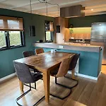 Voorts Broekhuisje 5 Chalet